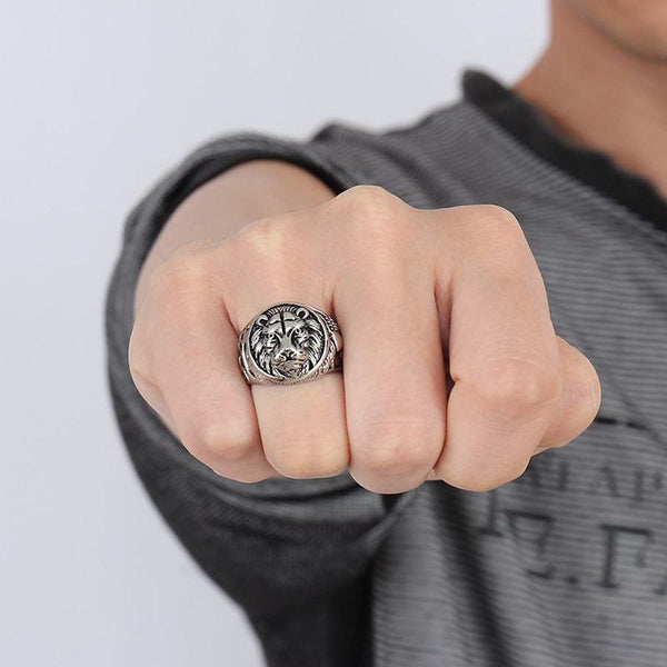 Leo Silver Ring